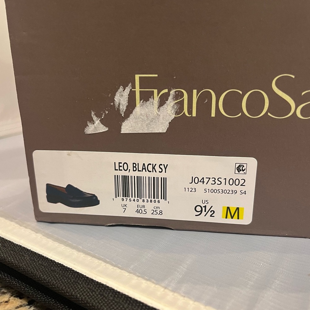 NIB Franco Sarto 9.5 Womens Black Synthetic Faux Leather Loafers Flats Ret $130! - Picture 2 of 11